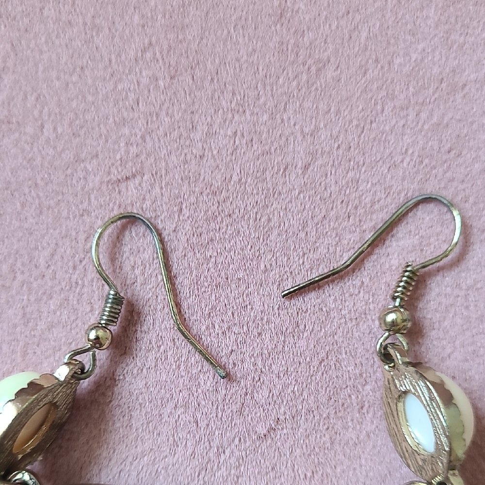 Elegant Gold And Cream Drop Earrings Set - Picture 9 of 12